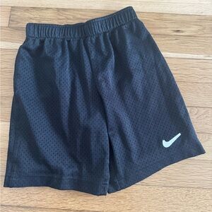 Nike Boys Size 6-7 Black Shorts